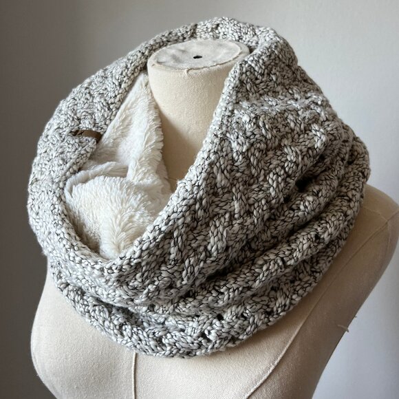 Eddie Bauer Snood Scarf - Picture 2 of 3